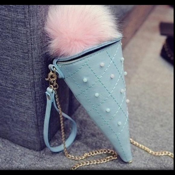 🍦 Ice Cream Cone Clutch Fur Ball Blue🍦 - Picture 2 of 7